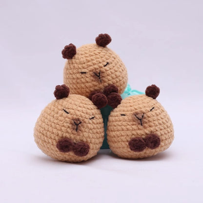 Adorable Capybara Friends  Corchet Kit